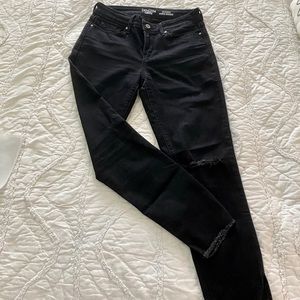 Black Distressed Levi Jeans